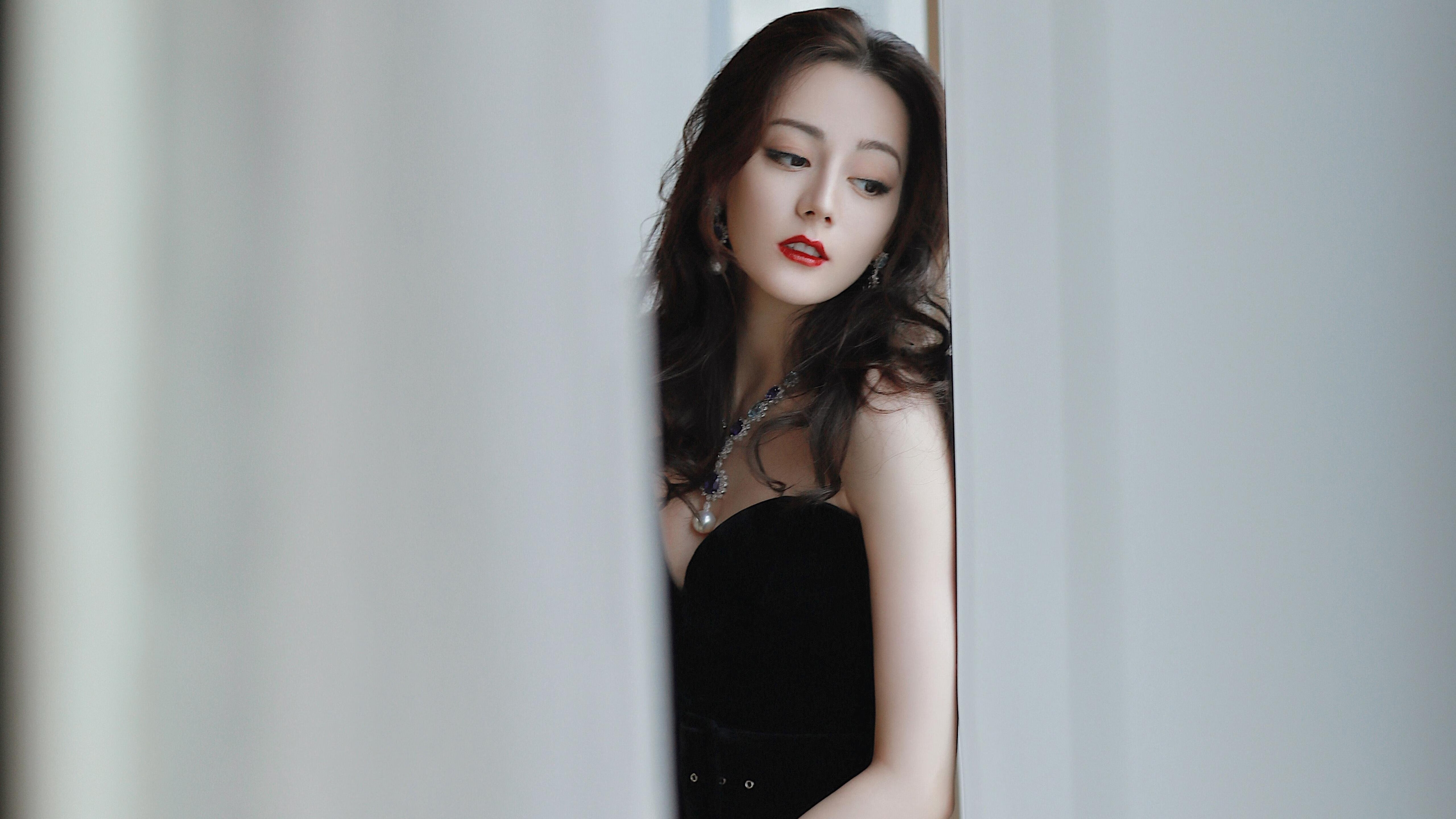 曼城挑战阿贾克斯:各自实力碰撞,曼城签阿克