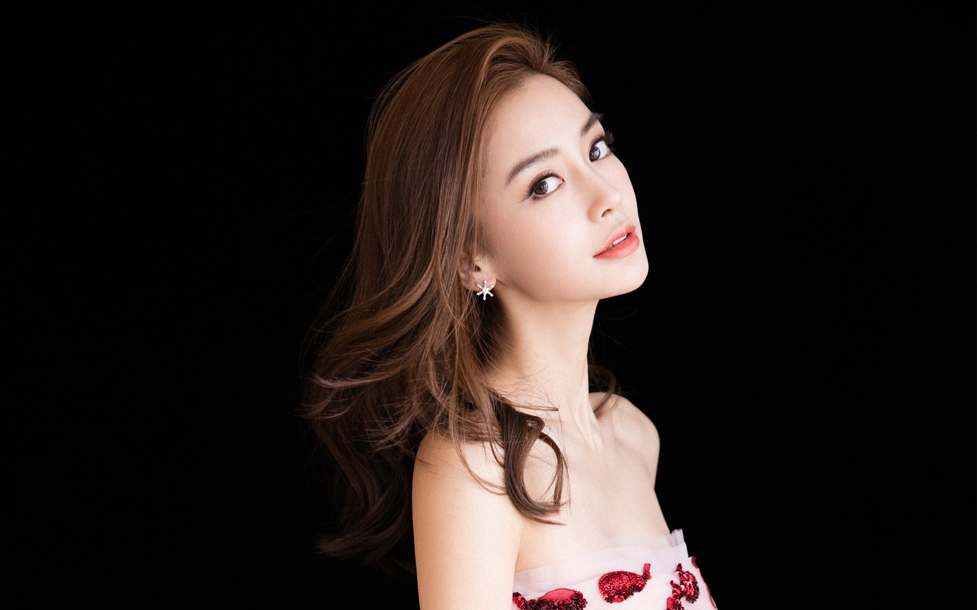 中国男篮重视情绪管理 稳定比赛心态，中国男篮的趋势