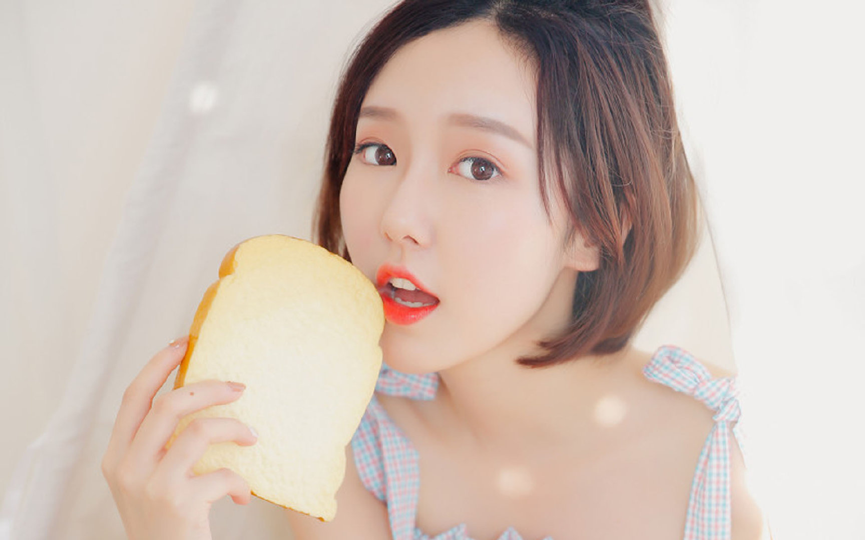 弗赖堡防守端提升硬度减少关键失误，弗赖堡队主客场球衣