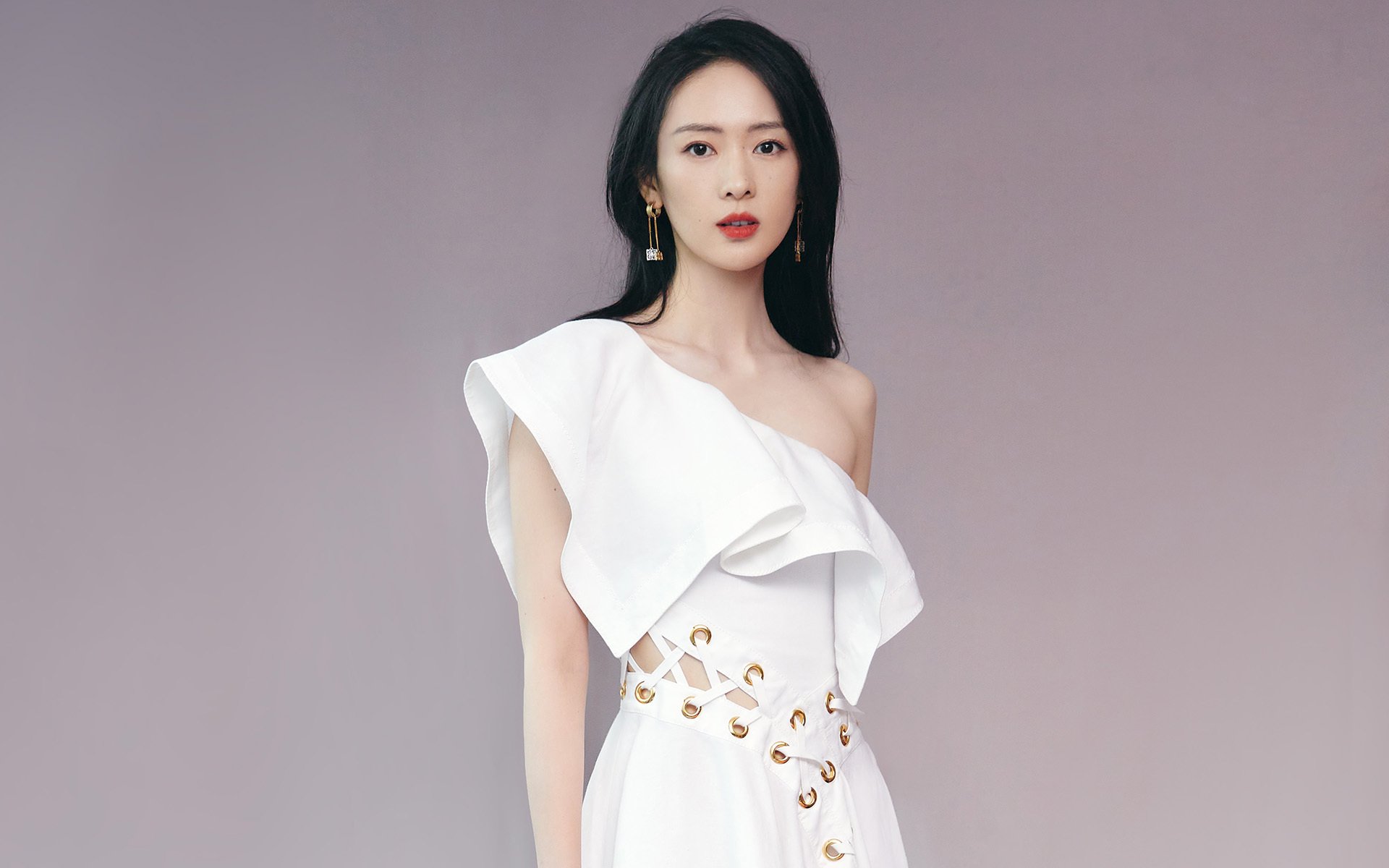 西班牙青年队在欧洲青年赛中表现出色,潜力无限